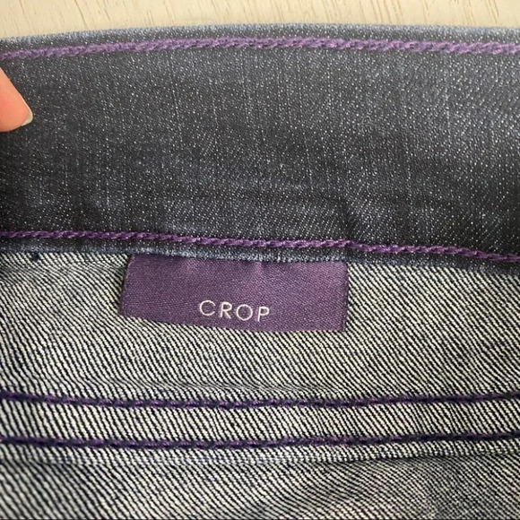 NYDJ Cropped Dark Wash Capri Jeans 4 - Picture 9 of 10